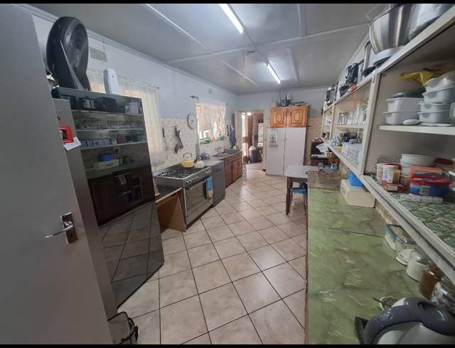 4 BEDROOM HOUSE FOR SALE IN VANDERBIJLPARK CW 5